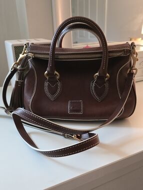 Pre-loved Rare Dooney & Bourke Small Flrorentine Savannah Edge Satchel Crossbody